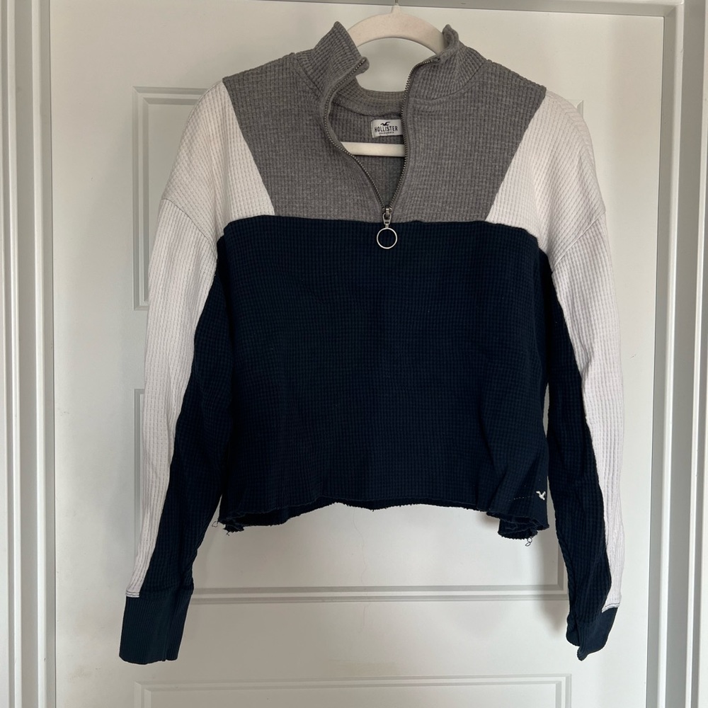 Long sleeve crop top
